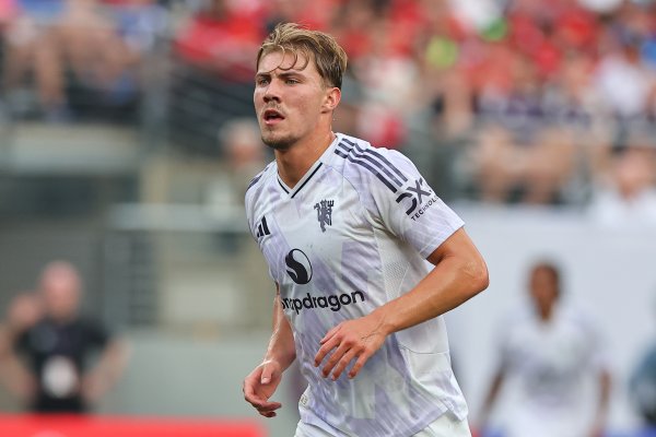 Desky: Leipzig cũng đã phải lòng Hoylen vào mùa hè này, nhưng tổng giá giao dịch của mức lương của n