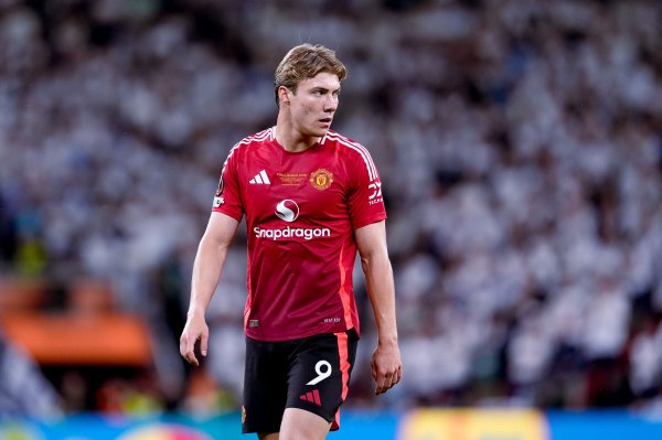 Romano: Manchester United và N