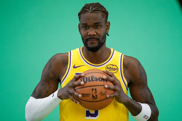 Felton: Ayton cần phải là ngườ